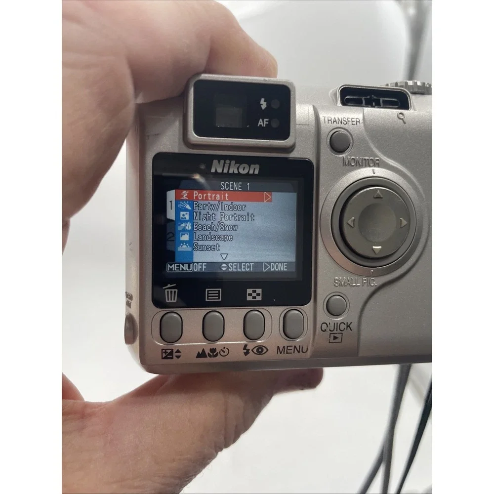 Nikon COOLPIX 4300 Digital Camera 4MP 3X Zoom +Battery+Memory Card